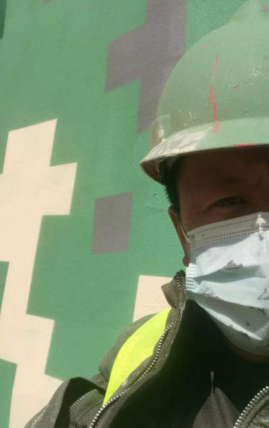 南京迷彩漆未完全固化；